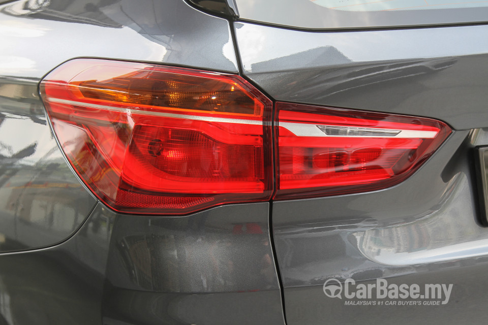BMW X1 F48 (2015) Exterior