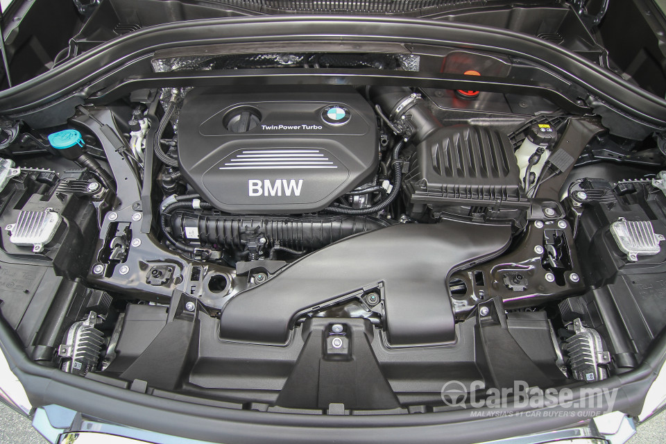 BMW X1 F48 (2015) Exterior