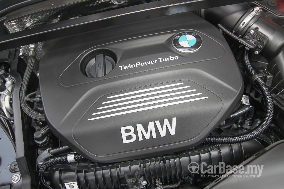 BMW X1 F48 (2015) Exterior