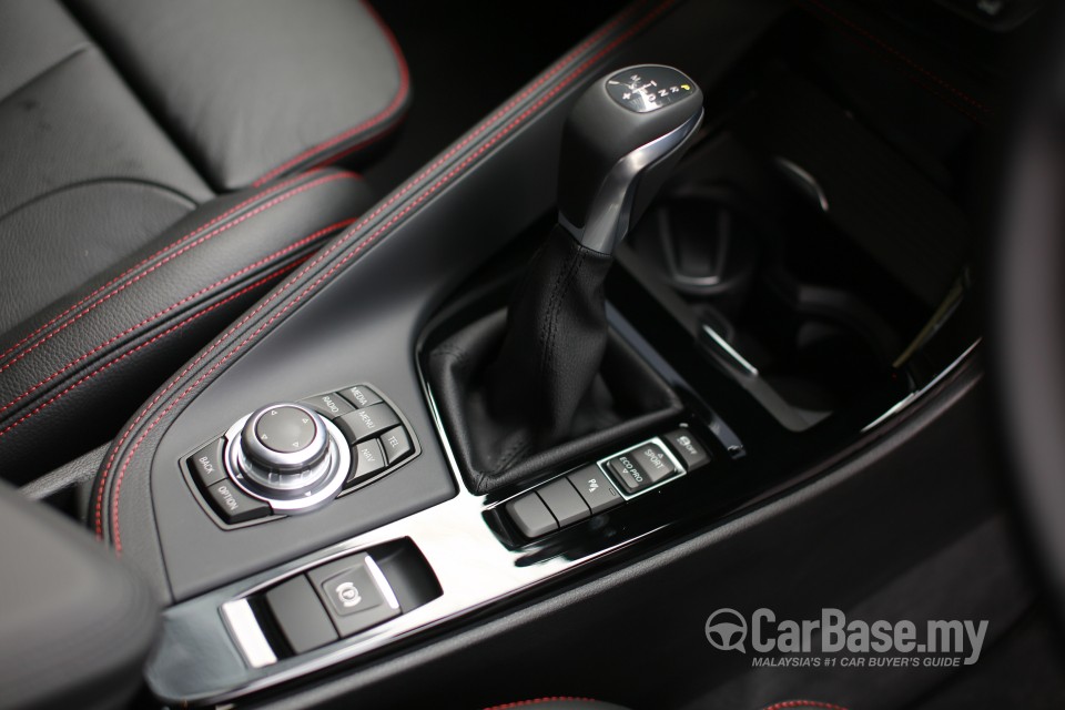 BMW X1 F48 (2015) Interior