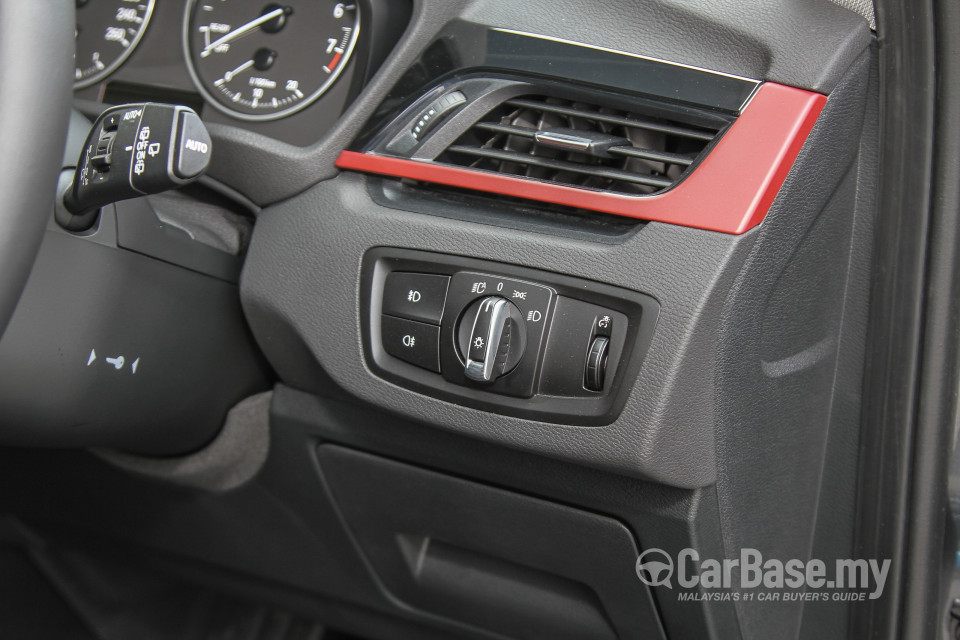 BMW X1 F48 (2015) Interior
