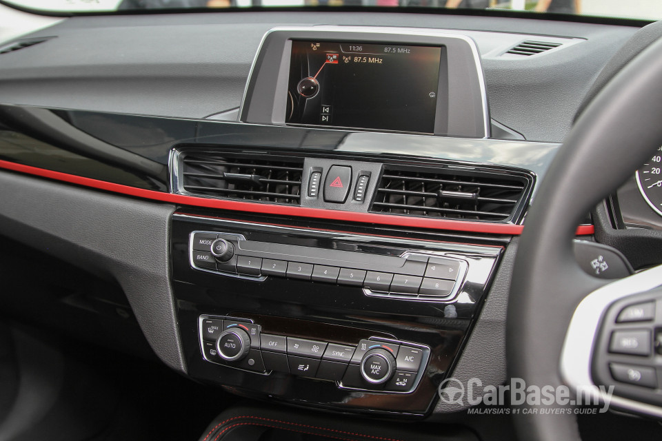BMW X1 F48 (2015) Interior