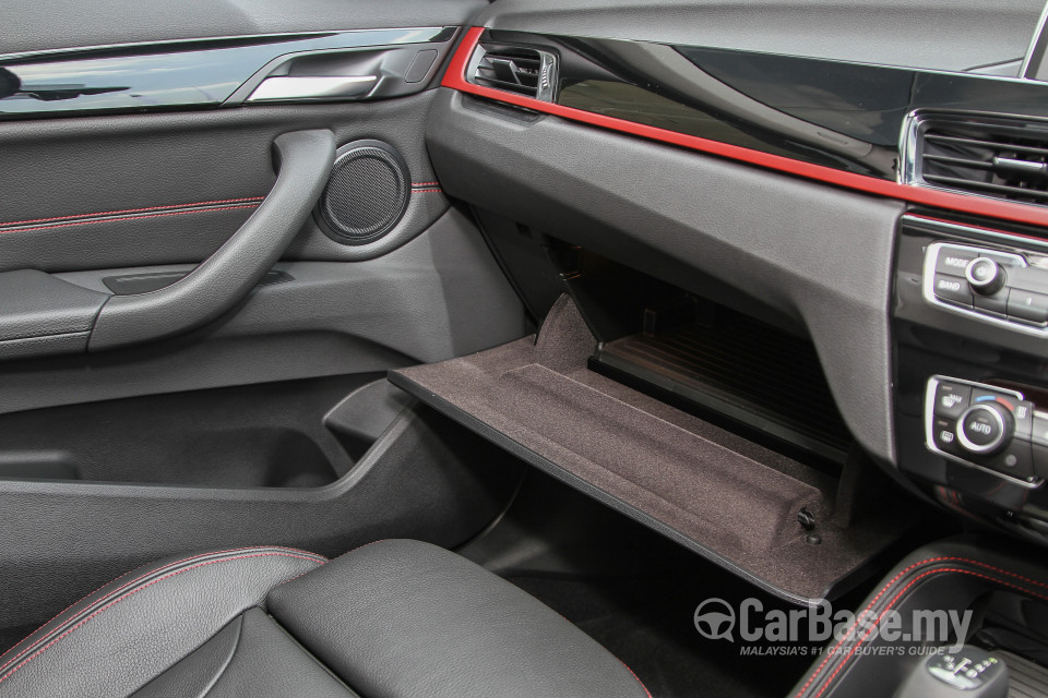 BMW X1 F48 (2015) Interior