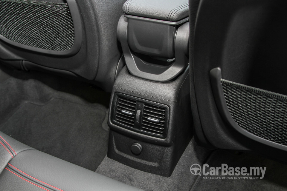 BMW X1 F48 (2015) Interior