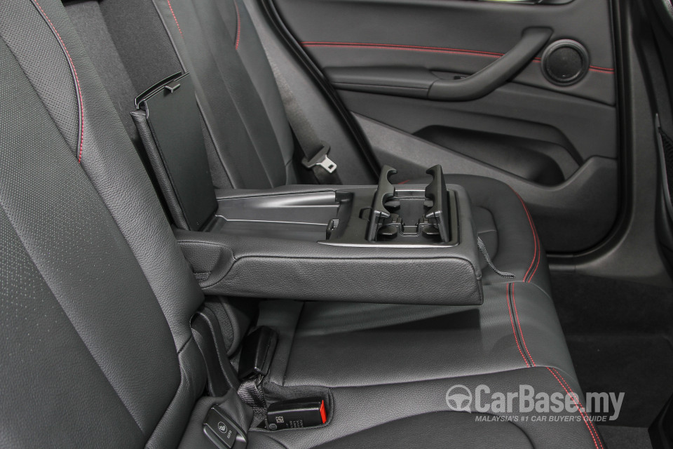 BMW X1 F48 (2015) Interior