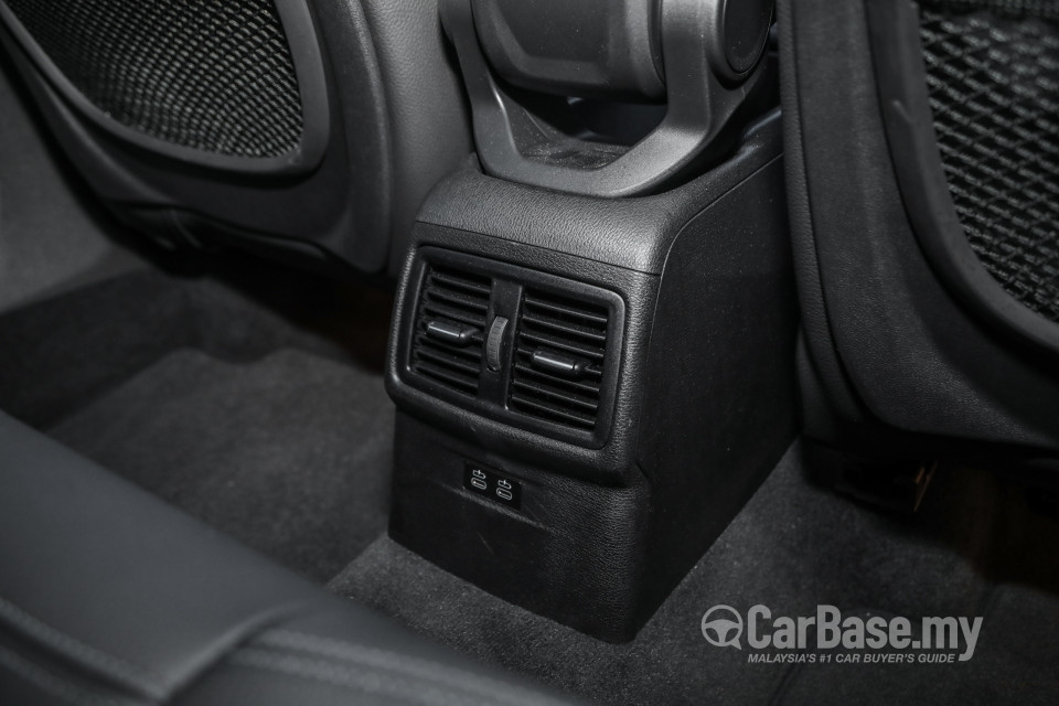 BMW X1 F48 LCI (2020) Interior