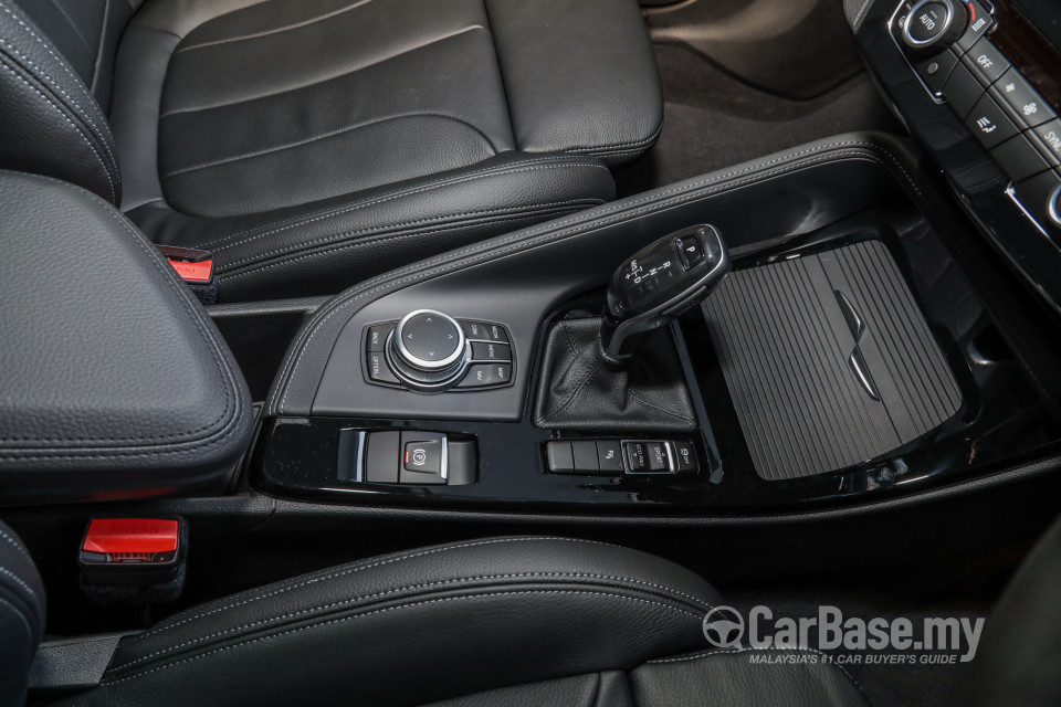 BMW X1 F48 LCI (2020) Interior