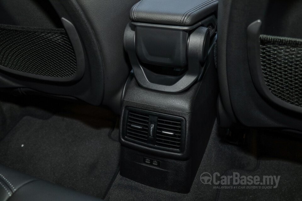 BMW X1 F48 LCI (2020) Interior