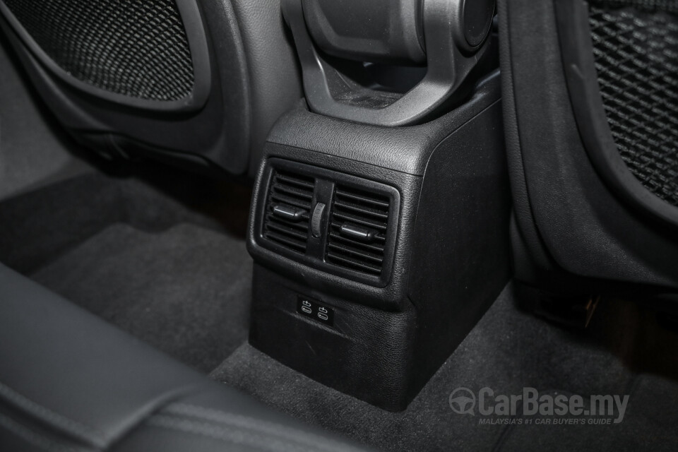 BMW X1 F48 LCI (2020) Interior