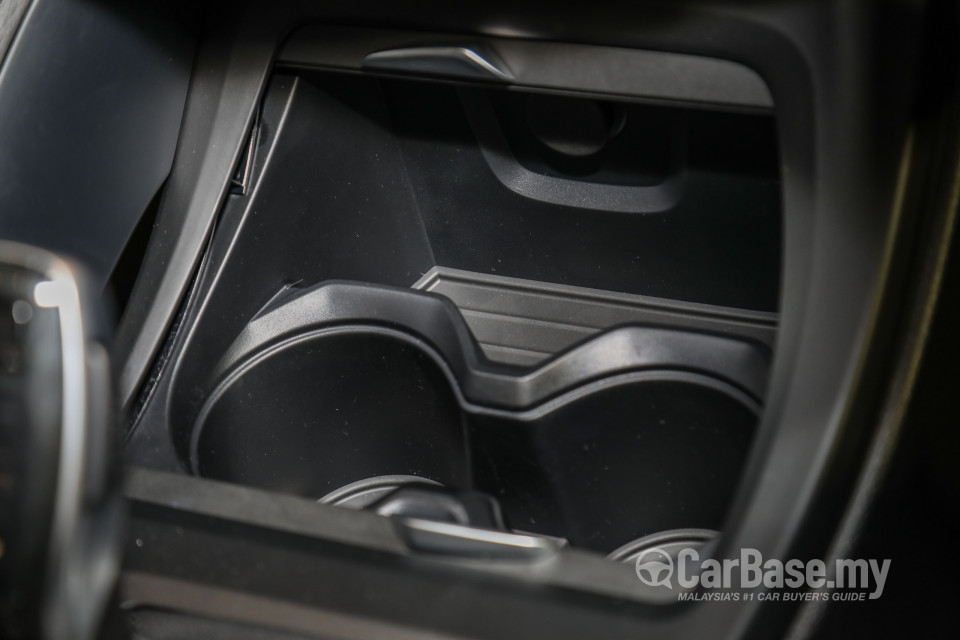 BMW X1 F48 LCI (2020) Interior