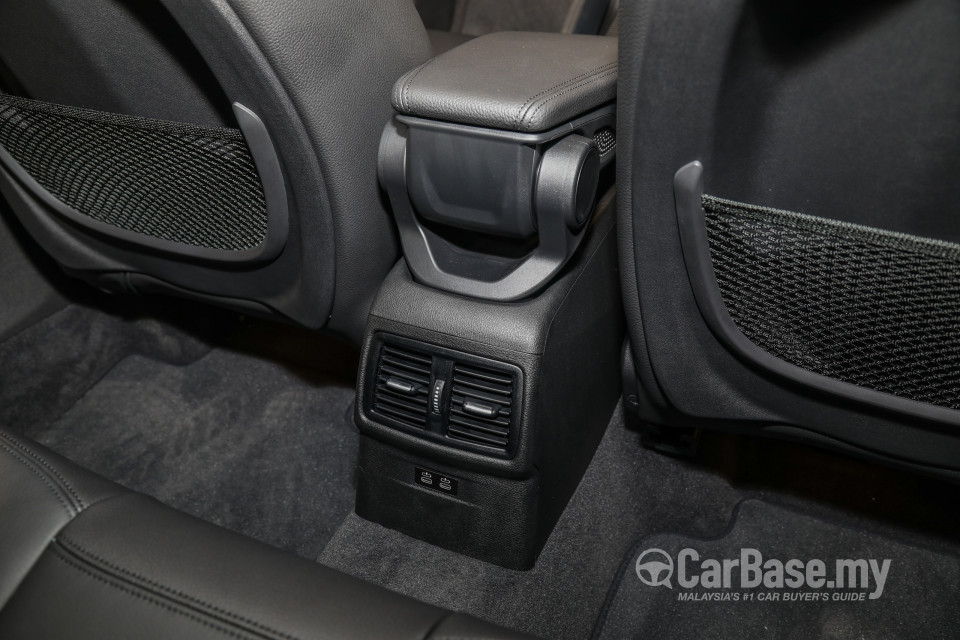 BMW X1 F48 LCI (2020) Interior