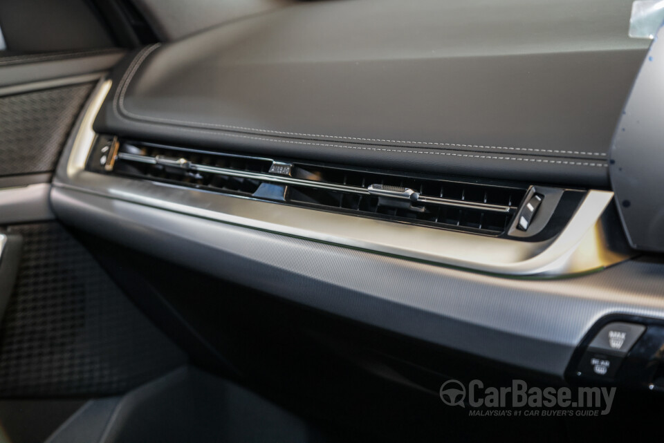BMW X1 U11 (2023) Interior