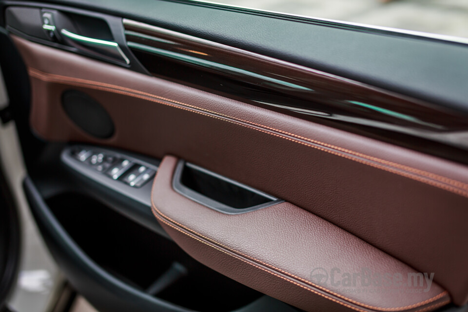 Chevrolet Cruze J300 (2012) Interior