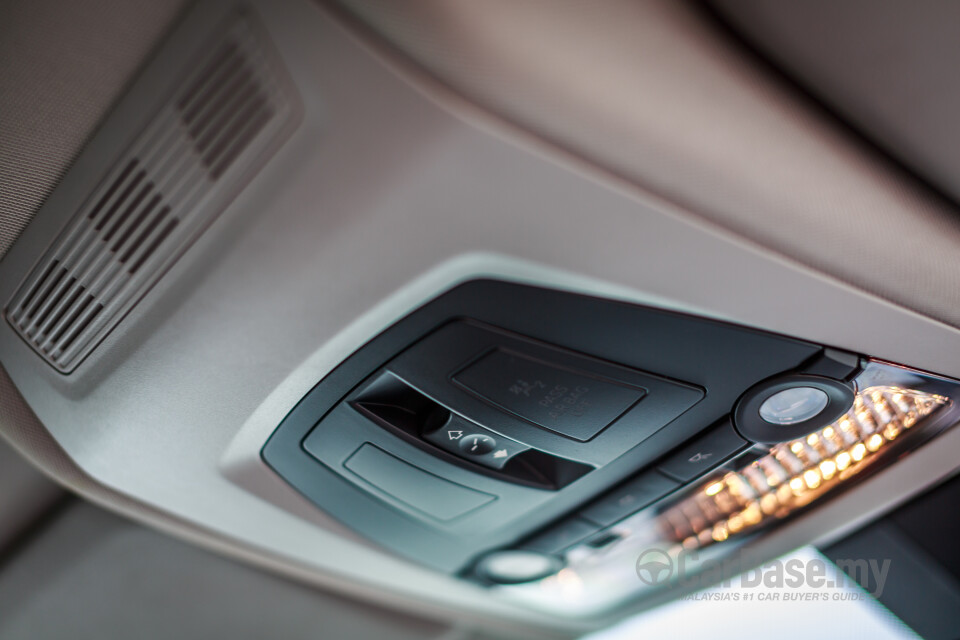 Lexus LS XF50 (2018) Interior