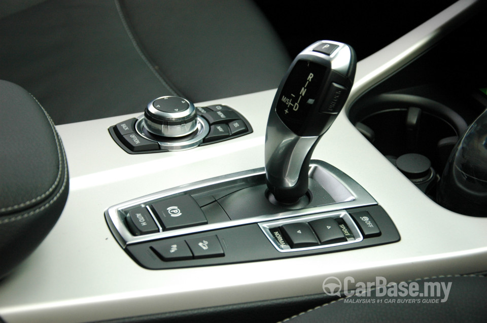 BMW X3 F25 (2011) Interior