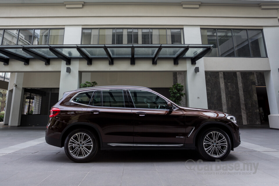 Nissan Grand Livina L11 Facelift (2013) Exterior