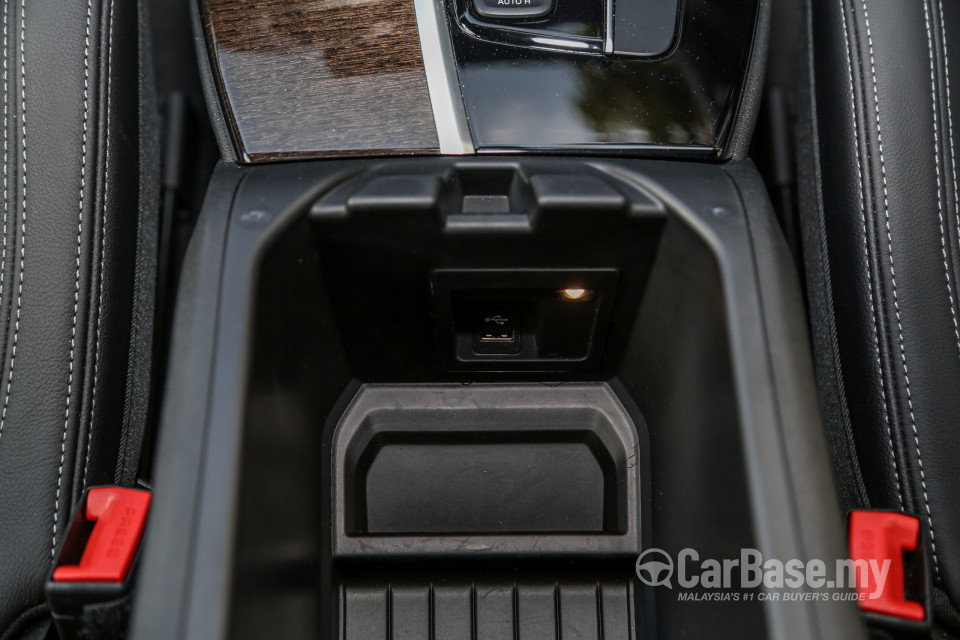 BMW X3 G01 (2018) Interior