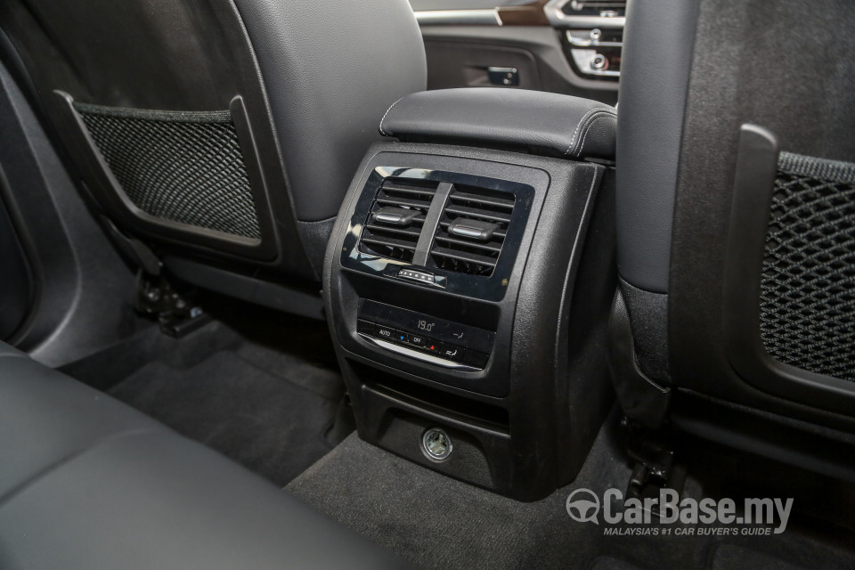 BMW X3 G01 (2018) Interior