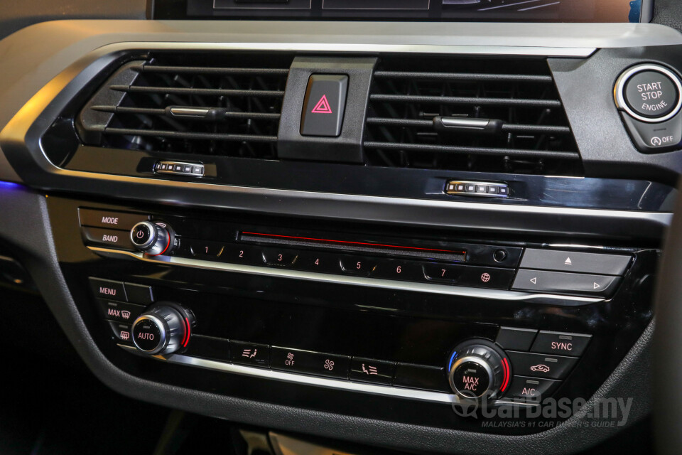 Nissan Navara D23 (2015) Interior