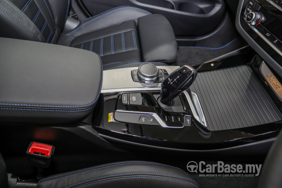 BMW X3 G01 (2018) Interior