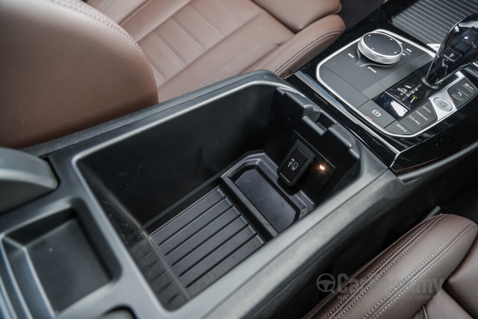BMW X3 G01 LCI (2022) Interior