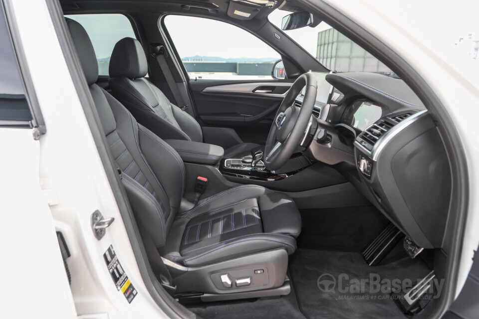 BMW X3 G01 LCI (2022) Interior