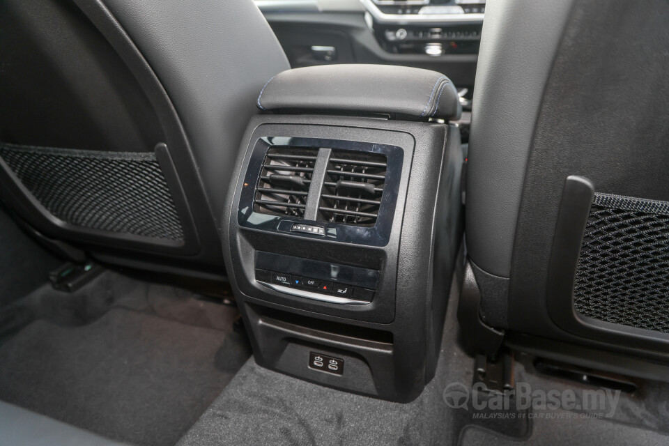 BMW X3 G01 LCI (2022) Interior