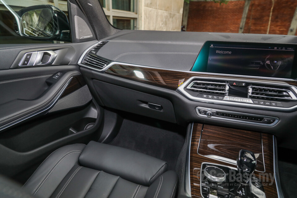 Mercedes-Benz AMG C-Class W205 AMG Facelift (2018) Interior