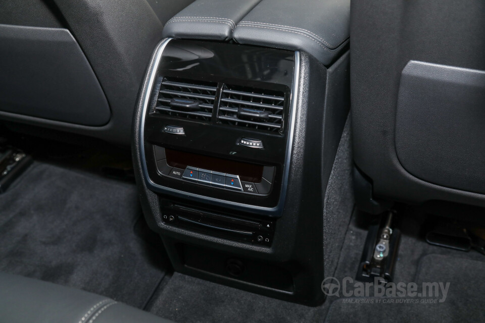 Mercedes-Benz SLC R172 Facelift (2016) Interior