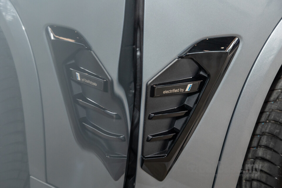BMW X5 G05 LCI (2024) Exterior