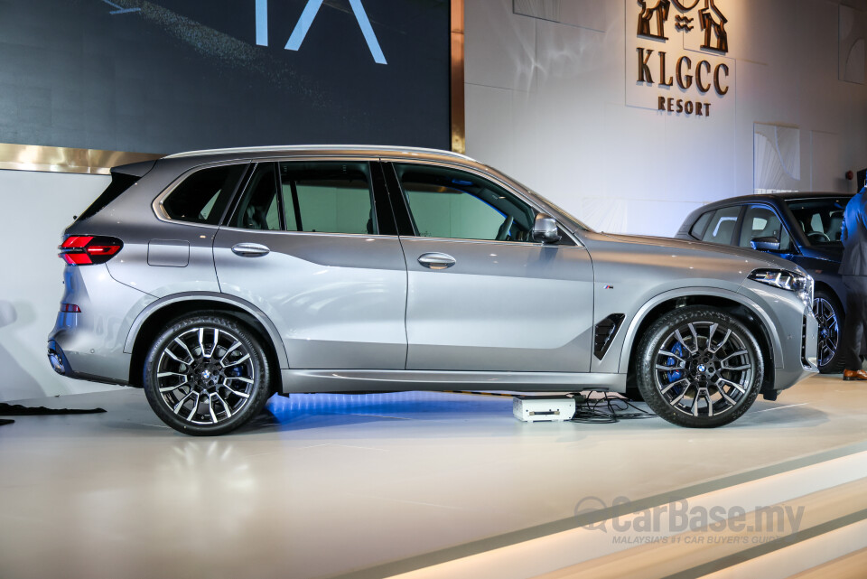 BMW X5 G05 LCI (2024) Exterior