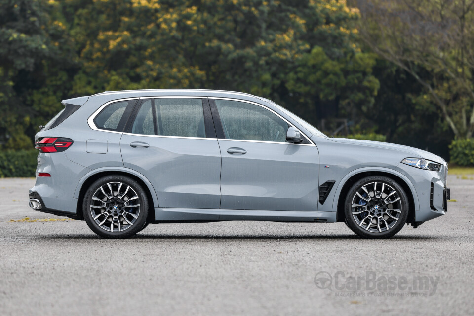 BMW X5 G05 LCI (2024) Exterior