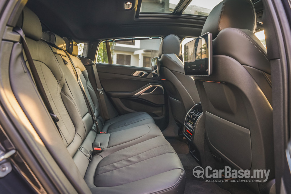 BMW X6 G06 (2020) Interior