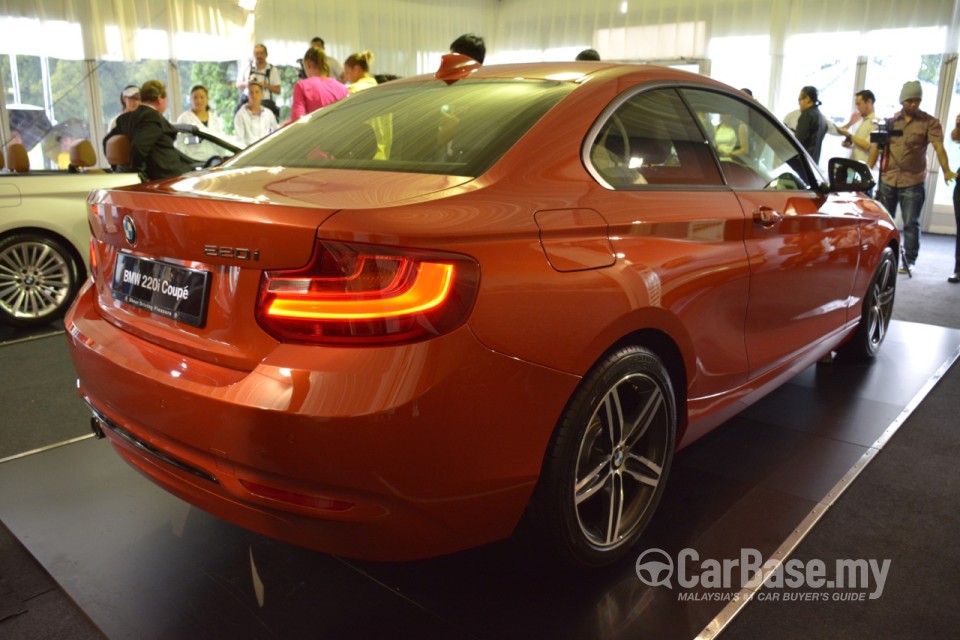 BMW 2 Series Coupe F22 (2014) Exterior