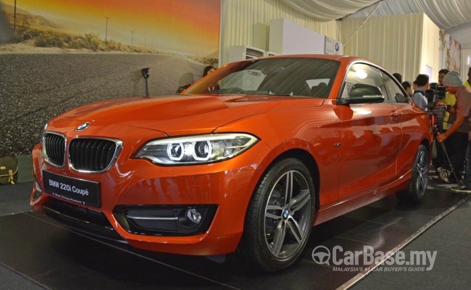 BMW 2 Series Coupe F22 (2014) Exterior