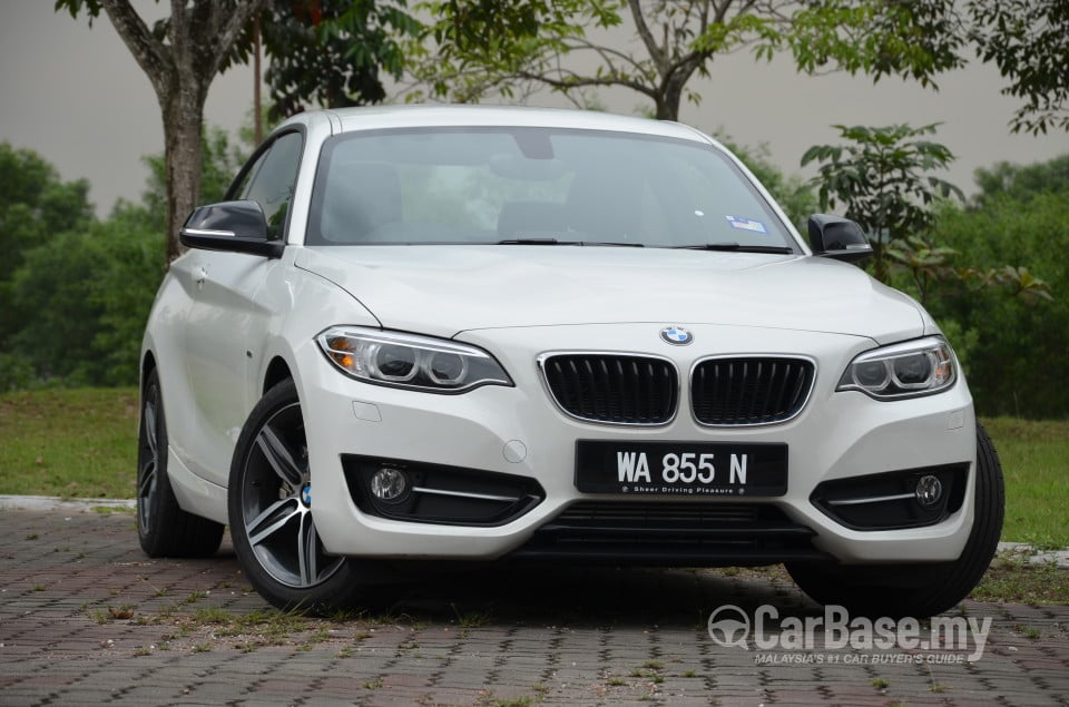 BMW 2 Series Coupe F22 (2014) Exterior