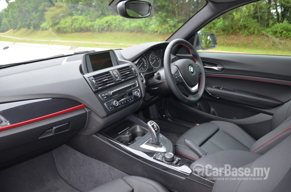 BMW 2 Series Coupe F22 (2014) Interior