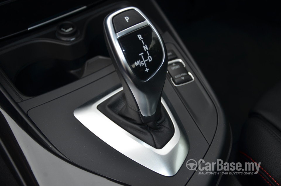 BMW 2 Series Coupe F22 (2014) Interior