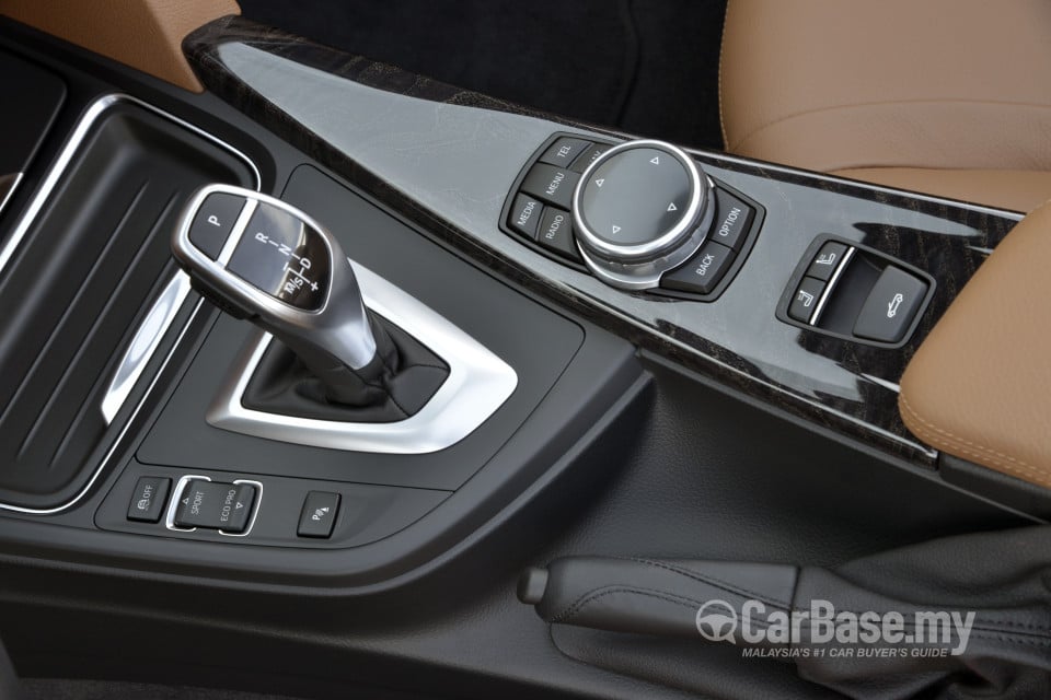 BMW 4 Series Convertible F32 (2014) Interior