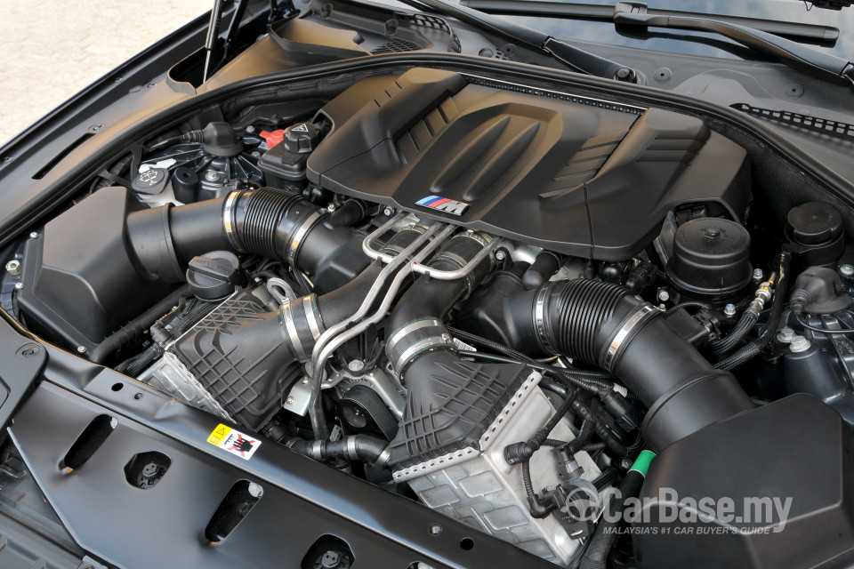 BMW M5 F10 Facelift (2013) Exterior