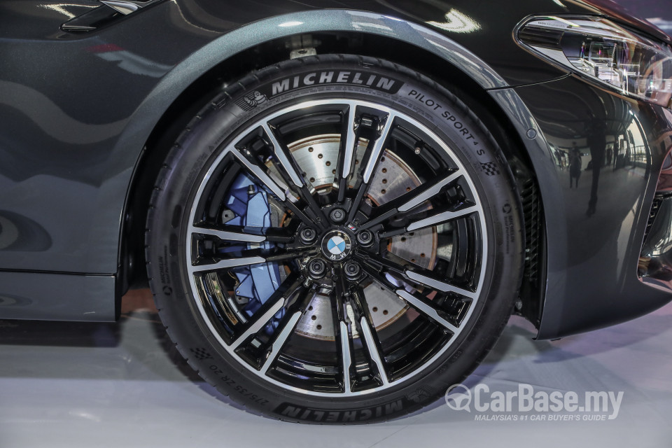 BMW M5 F90 (2018) Exterior