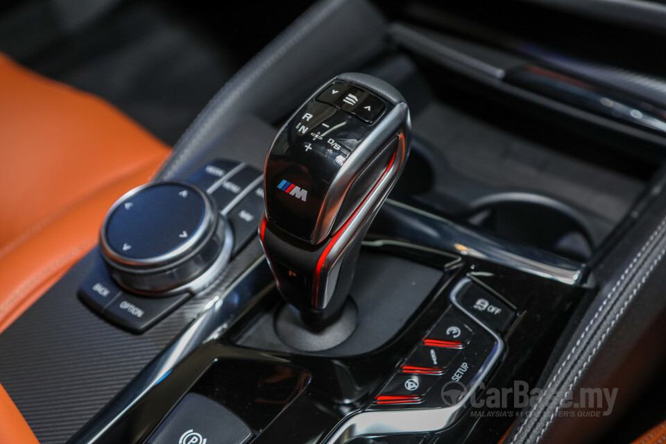 Perodua Aruz D38L (2019) Interior