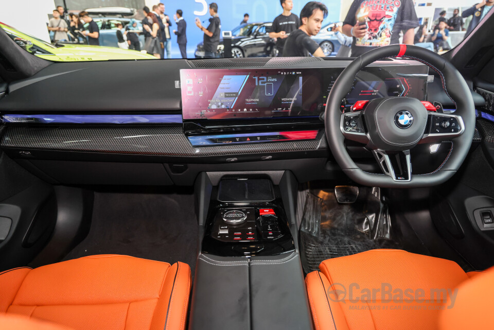 BMW M5 G90 (2025) Interior