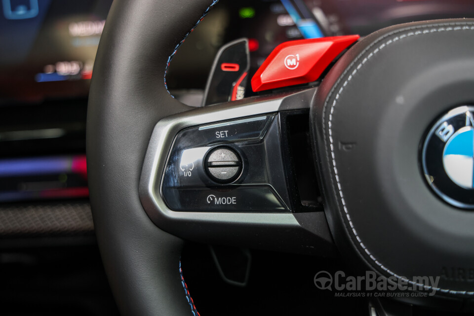 BMW M5 G90 (2025) Interior