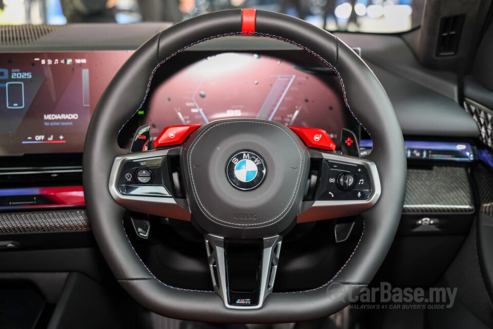 BMW M5 G90 (2025) Interior