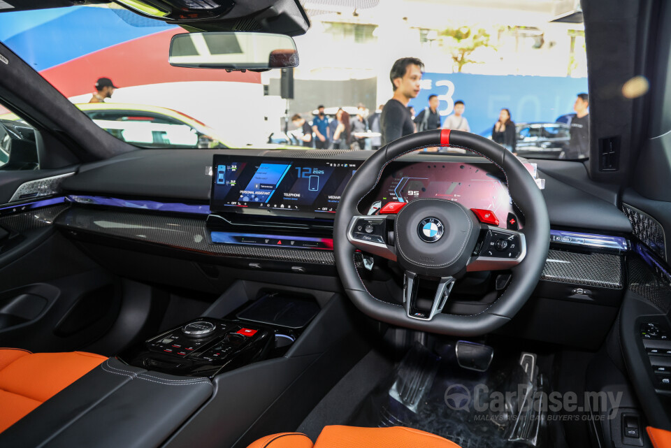 BMW M5 G90 (2025) Interior