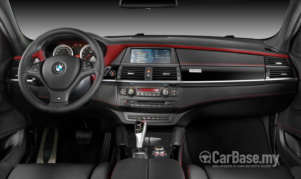 BMW X6 M E71 (2010) Interior