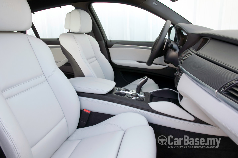 BMW X6 M E71 (2010) Interior