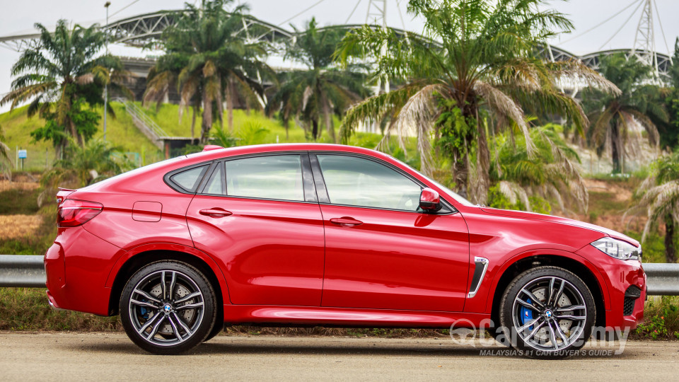 BMW X6 M F86 (2015) Exterior