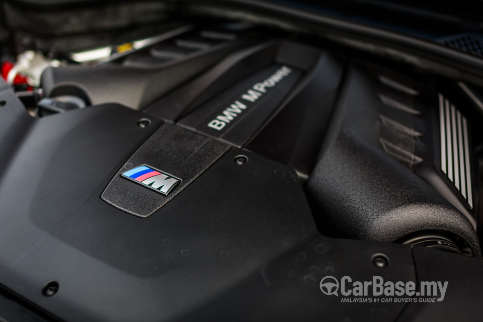 BMW X6 M F86 (2015) Interior